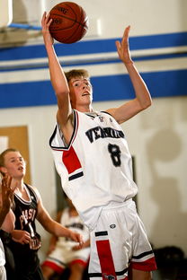 乐鱼体育官网下载-各大豪门主帅战术风格全面对比，各大豪门球衣